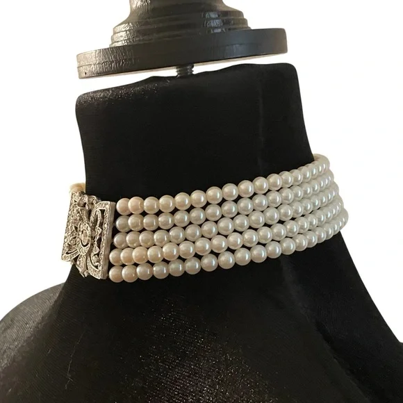 Vintage Kenneth Jay Lane 5 Strand Pearl With Art Deco Centerpiece Choker - Picture 6 of 6